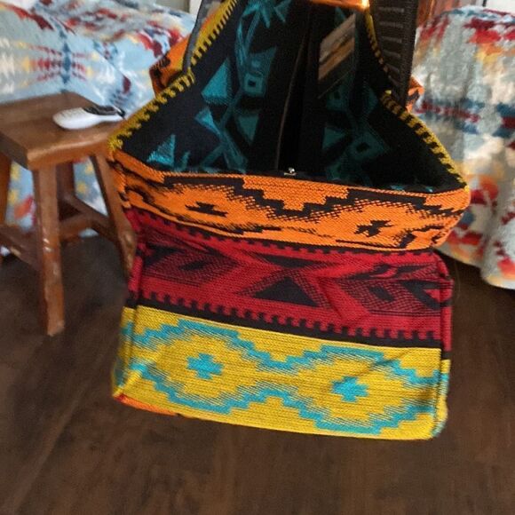 Santa Fe Style Duffel Bag - Picture 6 of 6